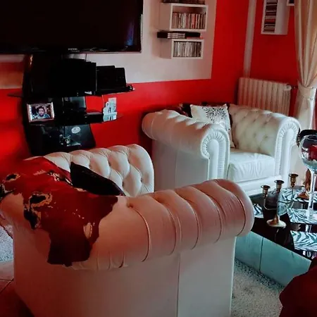 Red House דירה
