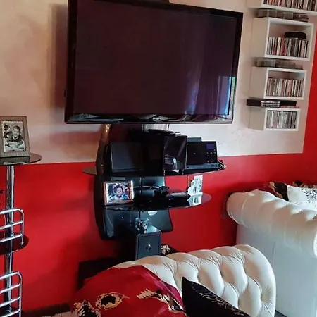 Red House דירה צ'זאנו מדרנו