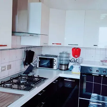 Red House צ'זאנו מדרנו